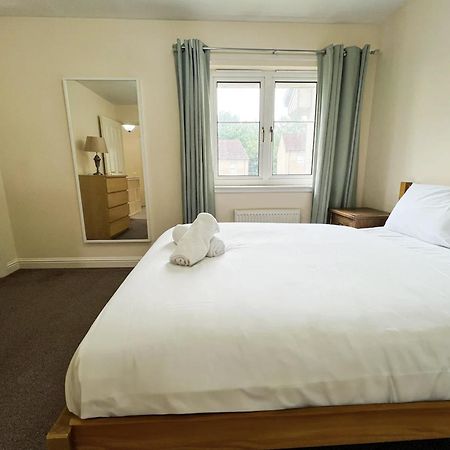 Glasgow Central - Entire House - Free Parking , Free Super Fast Wifi , Private Garden & Parking Security Екстериор снимка