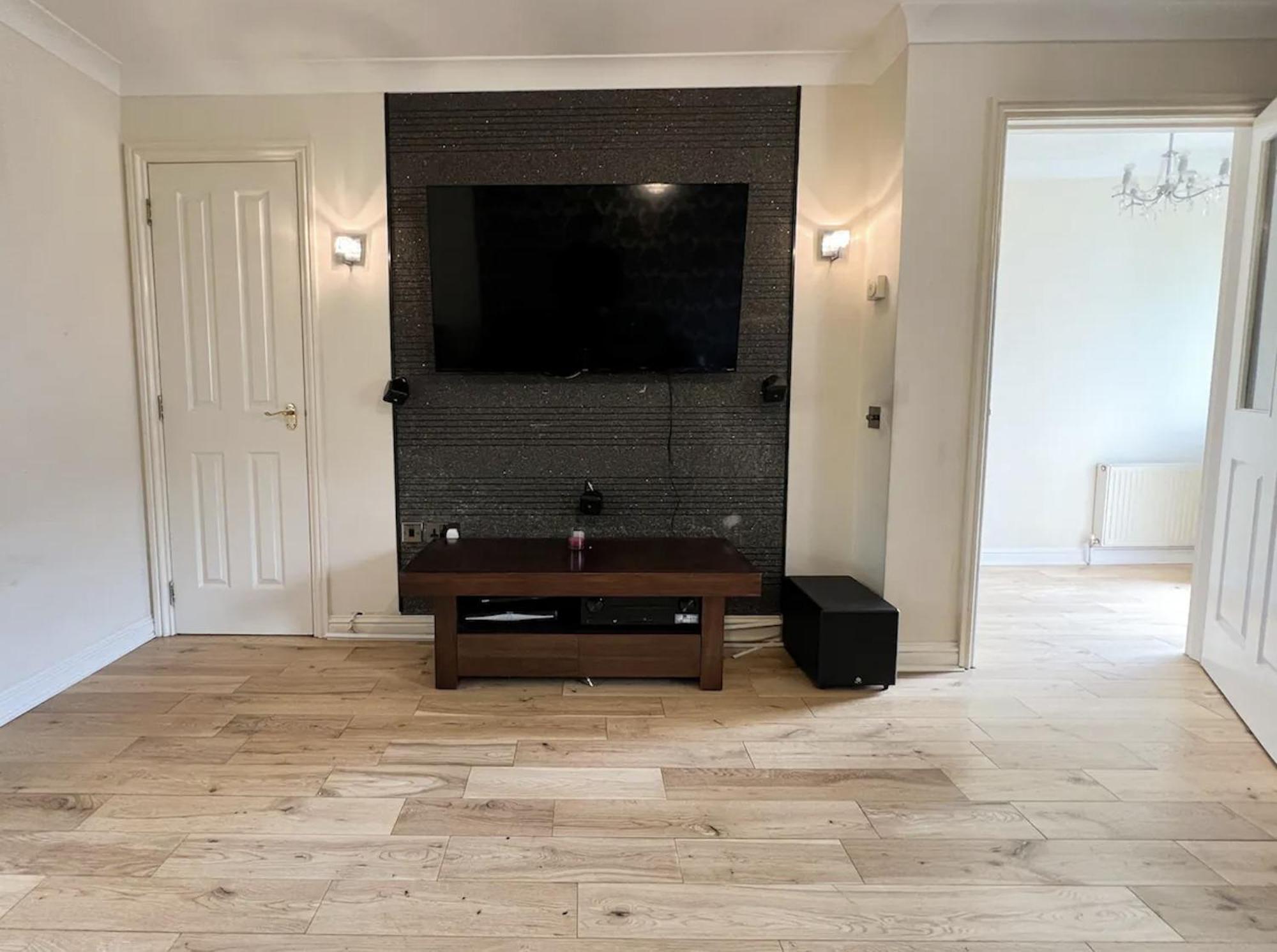 Glasgow Central - Entire House - Free Parking , Free Super Fast Wifi , Private Garden & Parking Security Екстериор снимка